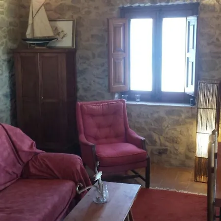 Casa Figueres Nyaraló Ultramort